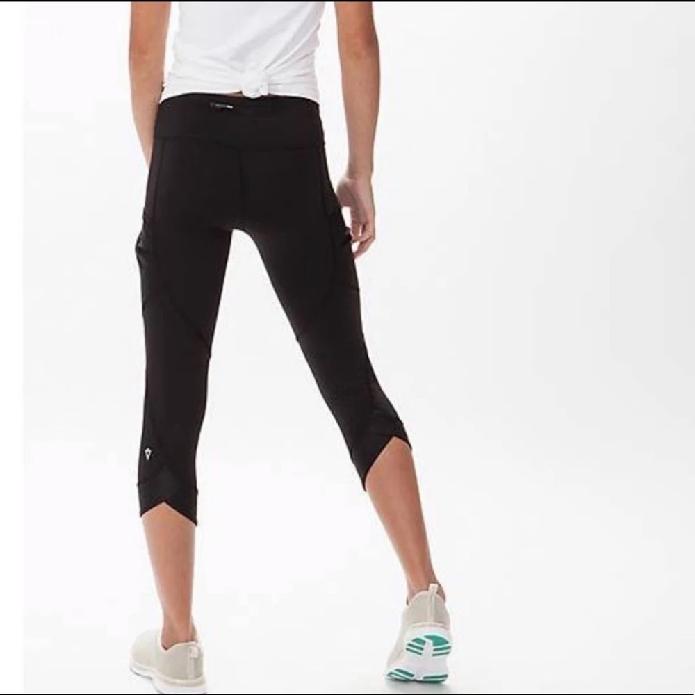 ivivva crop leggings in size 12